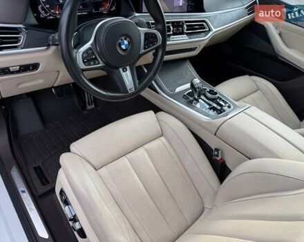 Белый БМВ X7, объемом двигателя 2.99 л и пробегом 98 тыс. км за 79900 $, фото 91 на Automoto.ua