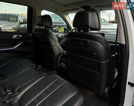 Белый БМВ X7, объемом двигателя 3 л и пробегом 82 тыс. км за 26000 $, фото 24 на Automoto.ua