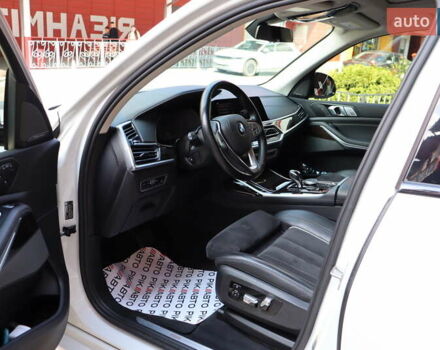 Білий БМВ X7, об'ємом двигуна 3 л та пробігом 131 тис. км за 61900 $, фото 13 на Automoto.ua