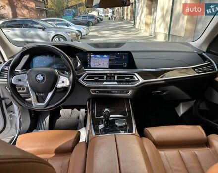 Белый БМВ X7, объемом двигателя 3 л и пробегом 67 тыс. км за 59500 $, фото 44 на Automoto.ua