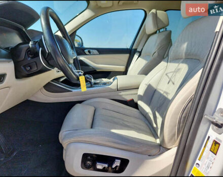 Белый БМВ X7, объемом двигателя 3 л и пробегом 133 тыс. км за 55000 $, фото 6 на Automoto.ua