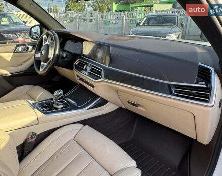 Белый БМВ X7, объемом двигателя 2.99 л и пробегом 98 тыс. км за 79900 $, фото 27 на Automoto.ua
