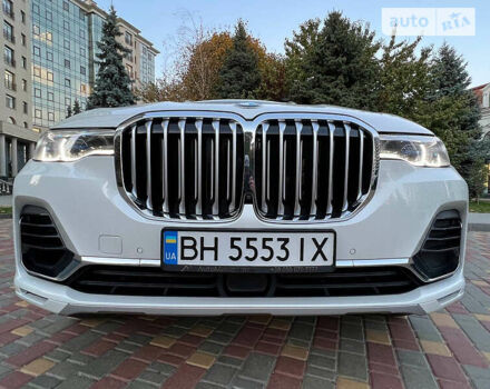 Белый БМВ X7, объемом двигателя 3 л и пробегом 44 тыс. км за 98000 $, фото 4 на Automoto.ua