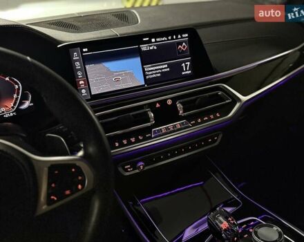 Белый БМВ X7, объемом двигателя 4.39 л и пробегом 99 тыс. км за 71900 $, фото 16 на Automoto.ua