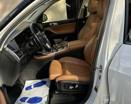 Белый БМВ X7, объемом двигателя 3 л и пробегом 67 тыс. км за 59500 $, фото 34 на Automoto.ua