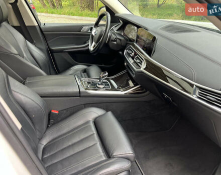 Білий БМВ X7, об'ємом двигуна 3 л та пробігом 130 тис. км за 53500 $, фото 23 на Automoto.ua