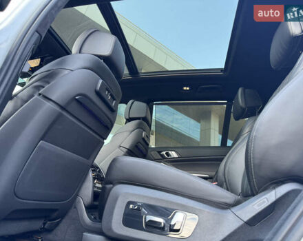 Белый БМВ X7, объемом двигателя 3 л и пробегом 75 тыс. км за 74000 $, фото 23 на Automoto.ua