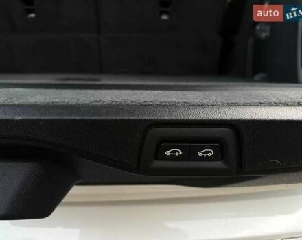 Белый БМВ X7, объемом двигателя 3 л и пробегом 82 тыс. км за 26000 $, фото 22 на Automoto.ua