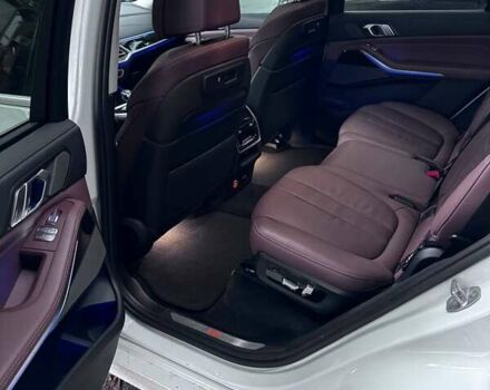 Белый БМВ X7, объемом двигателя 3 л и пробегом 156 тыс. км за 58000 $, фото 20 на Automoto.ua