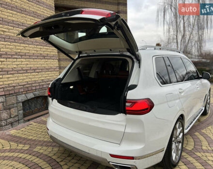 Белый БМВ X7, объемом двигателя 3 л и пробегом 70 тыс. км за 52000 $, фото 8 на Automoto.ua