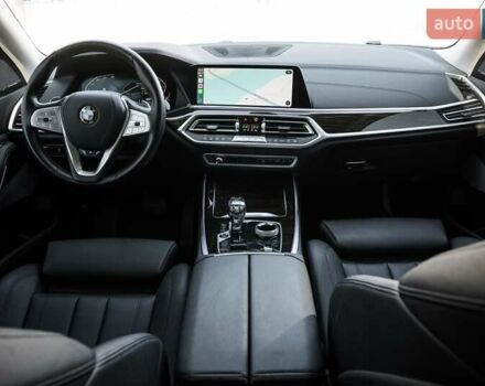 Белый БМВ X7, объемом двигателя 3 л и пробегом 49 тыс. км за 57500 $, фото 41 на Automoto.ua