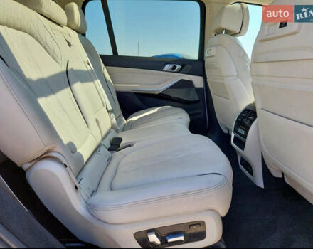 Белый БМВ X7, объемом двигателя 3 л и пробегом 133 тыс. км за 55000 $, фото 10 на Automoto.ua