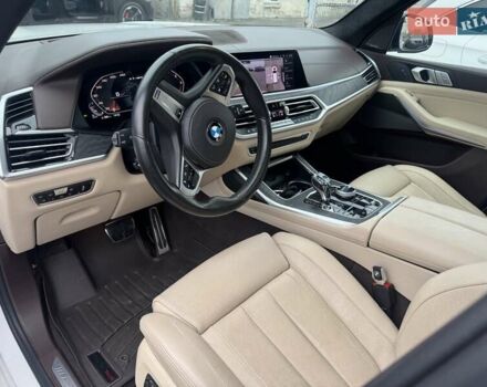 Белый БМВ X7, объемом двигателя 2.99 л и пробегом 98 тыс. км за 79000 $, фото 37 на Automoto.ua