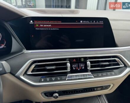 Белый БМВ X7, объемом двигателя 2.99 л и пробегом 98 тыс. км за 79900 $, фото 105 на Automoto.ua