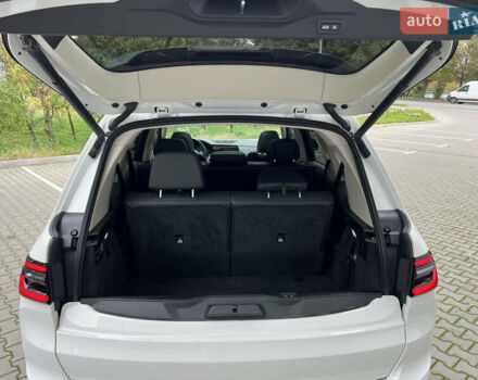 Белый БМВ X7, объемом двигателя 3 л и пробегом 130 тыс. км за 53100 $, фото 29 на Automoto.ua