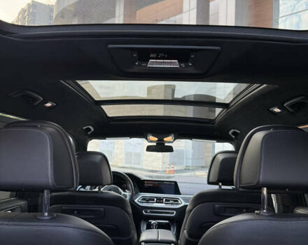 Белый БМВ X7, объемом двигателя 3 л и пробегом 75 тыс. км за 74000 $, фото 41 на Automoto.ua