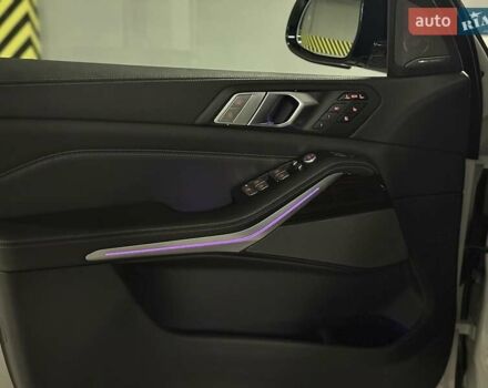 Белый БМВ X7, объемом двигателя 4.39 л и пробегом 99 тыс. км за 71900 $, фото 14 на Automoto.ua