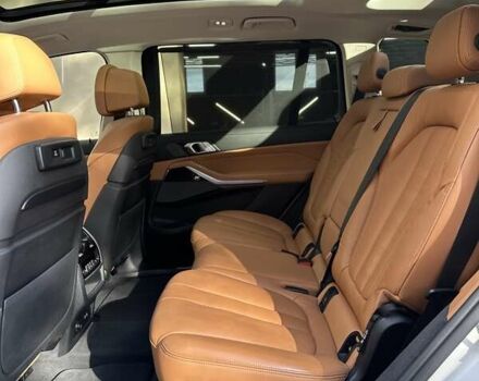 Белый БМВ X7, объемом двигателя 3 л и пробегом 67 тыс. км за 59500 $, фото 42 на Automoto.ua