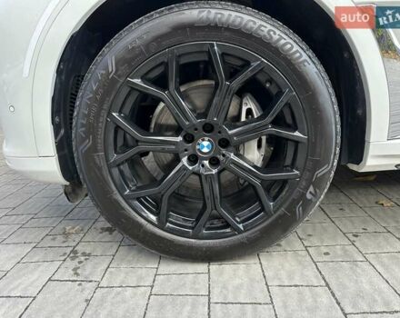 Белый БМВ X7, объемом двигателя 3 л и пробегом 67 тыс. км за 59500 $, фото 27 на Automoto.ua