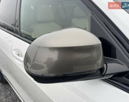 Белый БМВ X7, объемом двигателя 2.99 л и пробегом 98 тыс. км за 79000 $, фото 111 на Automoto.ua