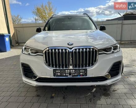 Белый БМВ X7, объемом двигателя 3 л и пробегом 67 тыс. км за 59500 $, фото 4 на Automoto.ua
