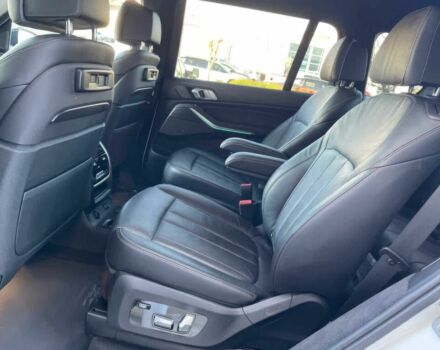 Белый БМВ X7, объемом двигателя 4.4 л и пробегом 37 тыс. км за 29000 $, фото 9 на Automoto.ua