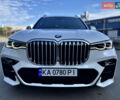 Белый БМВ X7, объемом двигателя 3 л и пробегом 75 тыс. км за 74000 $, фото 1 на Automoto.ua