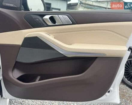 Белый БМВ X7, объемом двигателя 2.99 л и пробегом 98 тыс. км за 79000 $, фото 106 на Automoto.ua