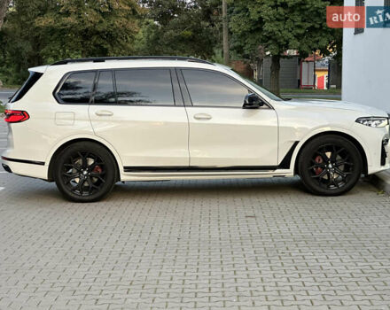 Белый БМВ X7, объемом двигателя 3 л и пробегом 125 тыс. км за 56900 $, фото 6 на Automoto.ua