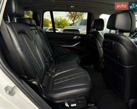 Белый БМВ X7, объемом двигателя 3 л и пробегом 82 тыс. км за 26000 $, фото 23 на Automoto.ua