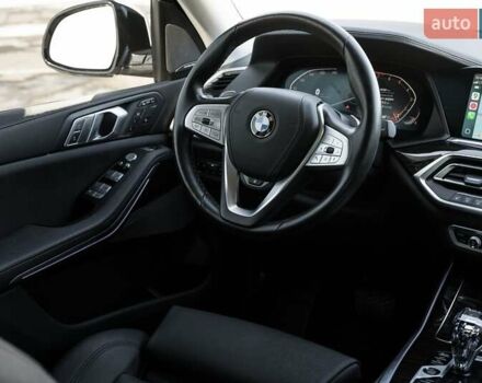 Белый БМВ X7, объемом двигателя 3 л и пробегом 49 тыс. км за 57500 $, фото 42 на Automoto.ua