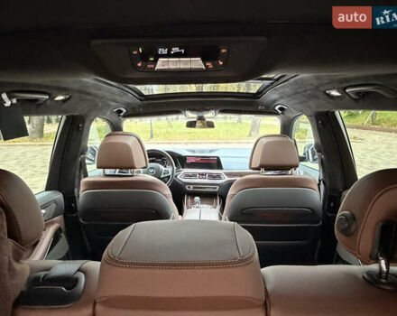 Белый БМВ X7, объемом двигателя 4.39 л и пробегом 130 тыс. км за 66000 $, фото 32 на Automoto.ua