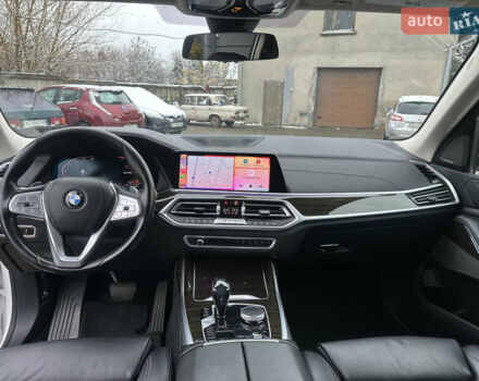 Белый БМВ X7, объемом двигателя 3 л и пробегом 154 тыс. км за 48999 $, фото 103 на Automoto.ua