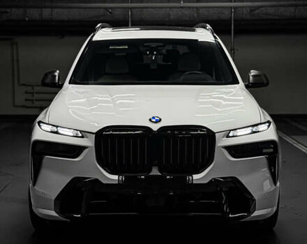 Белый БМВ X7, объемом двигателя 4.39 л и пробегом 41 тыс. км за 85500 $, фото 4 на Automoto.ua