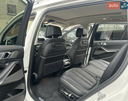 Белый БМВ X7, объемом двигателя 3 л и пробегом 154 тыс. км за 48999 $, фото 95 на Automoto.ua