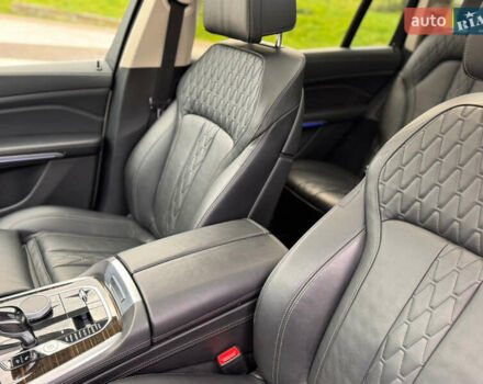Белый БМВ X7, объемом двигателя 2.99 л и пробегом 140 тыс. км за 64200 $, фото 15 на Automoto.ua