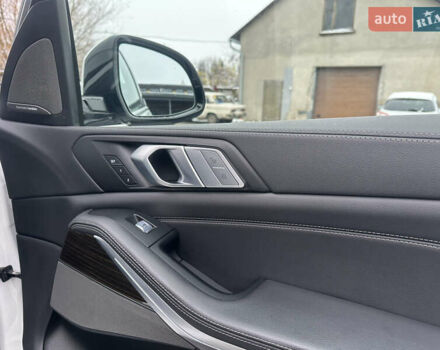 Белый БМВ X7, объемом двигателя 3 л и пробегом 154 тыс. км за 48999 $, фото 107 на Automoto.ua