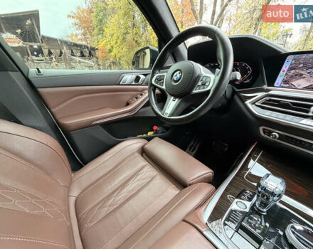 Белый БМВ X7, объемом двигателя 4.39 л и пробегом 130 тыс. км за 66000 $, фото 23 на Automoto.ua