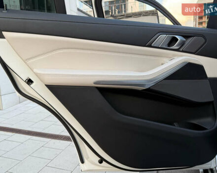 Белый БМВ X7, объемом двигателя 2.99 л и пробегом 83 тыс. км за 83000 $, фото 69 на Automoto.ua