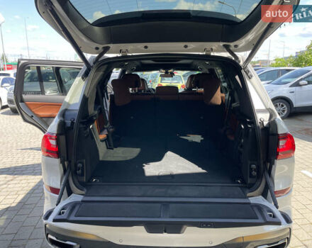 Белый БМВ X7, объемом двигателя 2.99 л и пробегом 127 тыс. км за 75000 $, фото 6 на Automoto.ua