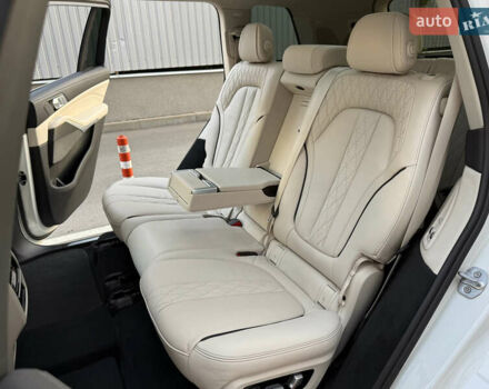Белый БМВ X7, объемом двигателя 2.99 л и пробегом 83 тыс. км за 83000 $, фото 53 на Automoto.ua