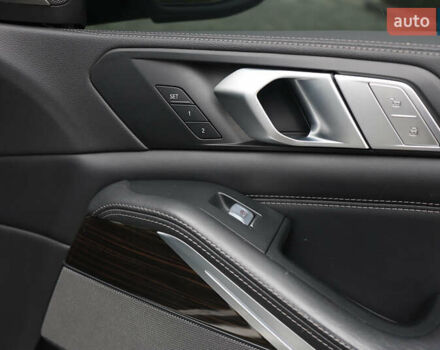 Белый БМВ X7, объемом двигателя 2.99 л и пробегом 141 тыс. км за 61000 $, фото 25 на Automoto.ua