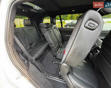 Білий БМВ X7, об'ємом двигуна 4.39 л та пробігом 129 тис. км за 61900 $, фото 32 на Automoto.ua