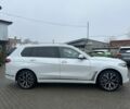 Белый БМВ X7, объемом двигателя 3 л и пробегом 150 тыс. км за 48999 $, фото 2 на Automoto.ua