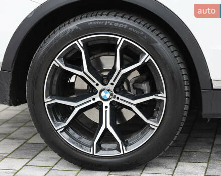 Белый БМВ X7, объемом двигателя 2.99 л и пробегом 141 тыс. км за 61000 $, фото 8 на Automoto.ua