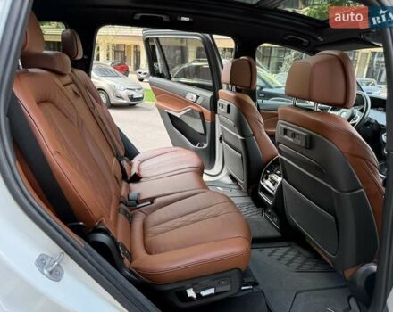Белый БМВ X7, объемом двигателя 2.99 л и пробегом 183 тыс. км за 62400 $, фото 31 на Automoto.ua