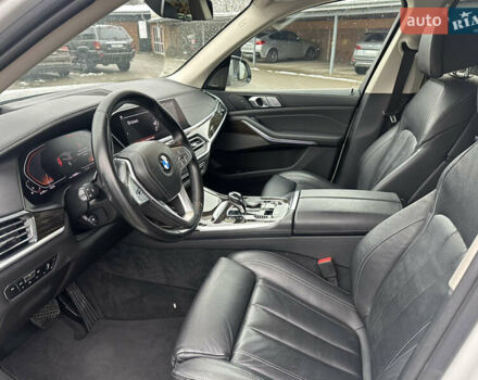Белый БМВ X7, объемом двигателя 3 л и пробегом 154 тыс. км за 48999 $, фото 74 на Automoto.ua