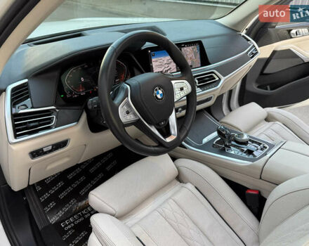 Белый БМВ X7, объемом двигателя 2.99 л и пробегом 83 тыс. км за 83000 $, фото 45 на Automoto.ua