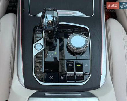 Белый БМВ X7, объемом двигателя 2.99 л и пробегом 83 тыс. км за 83000 $, фото 73 на Automoto.ua