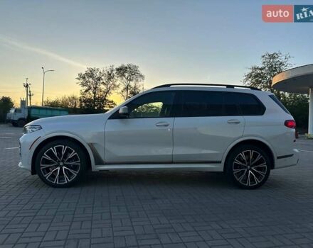Белый БМВ X7, объемом двигателя 4.39 л и пробегом 126 тыс. км за 58500 $, фото 2 на Automoto.ua